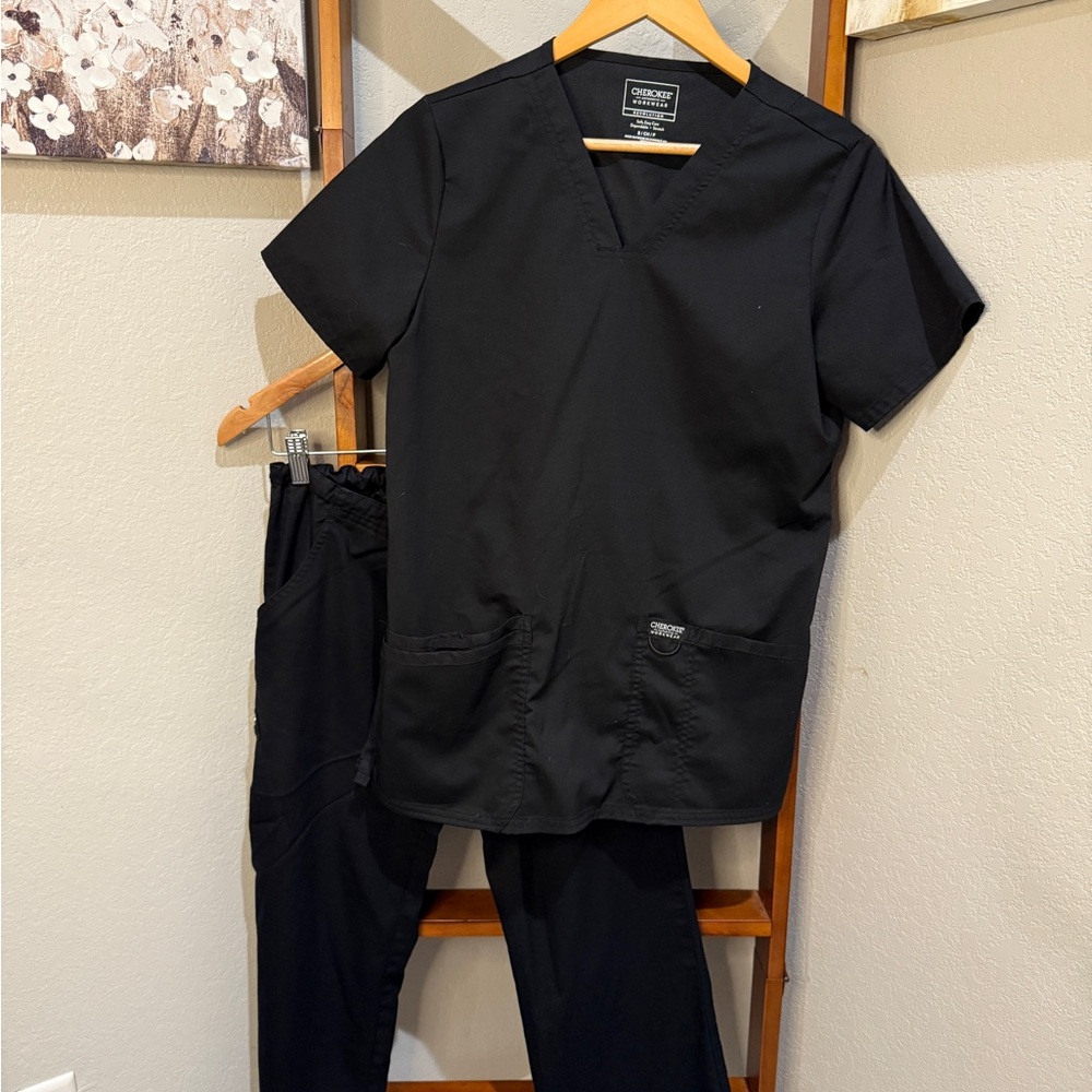 Cherokee Black Scrub Small Top and Small petite set